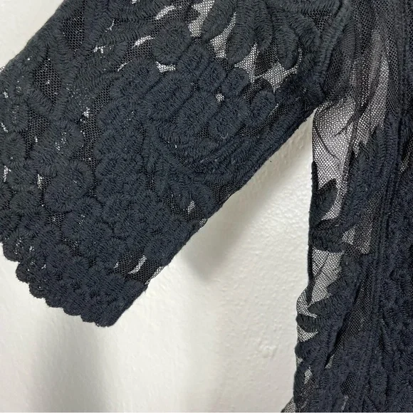 Laundry By Shelli Segal Black Mesh Lace Short Sleeve Top - Picture 9 of 10